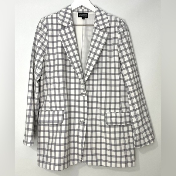 Danielle Bernstein WeWoreWhat Plaid Structured Oversized Blazer in White/Black - Picture 3 of 8